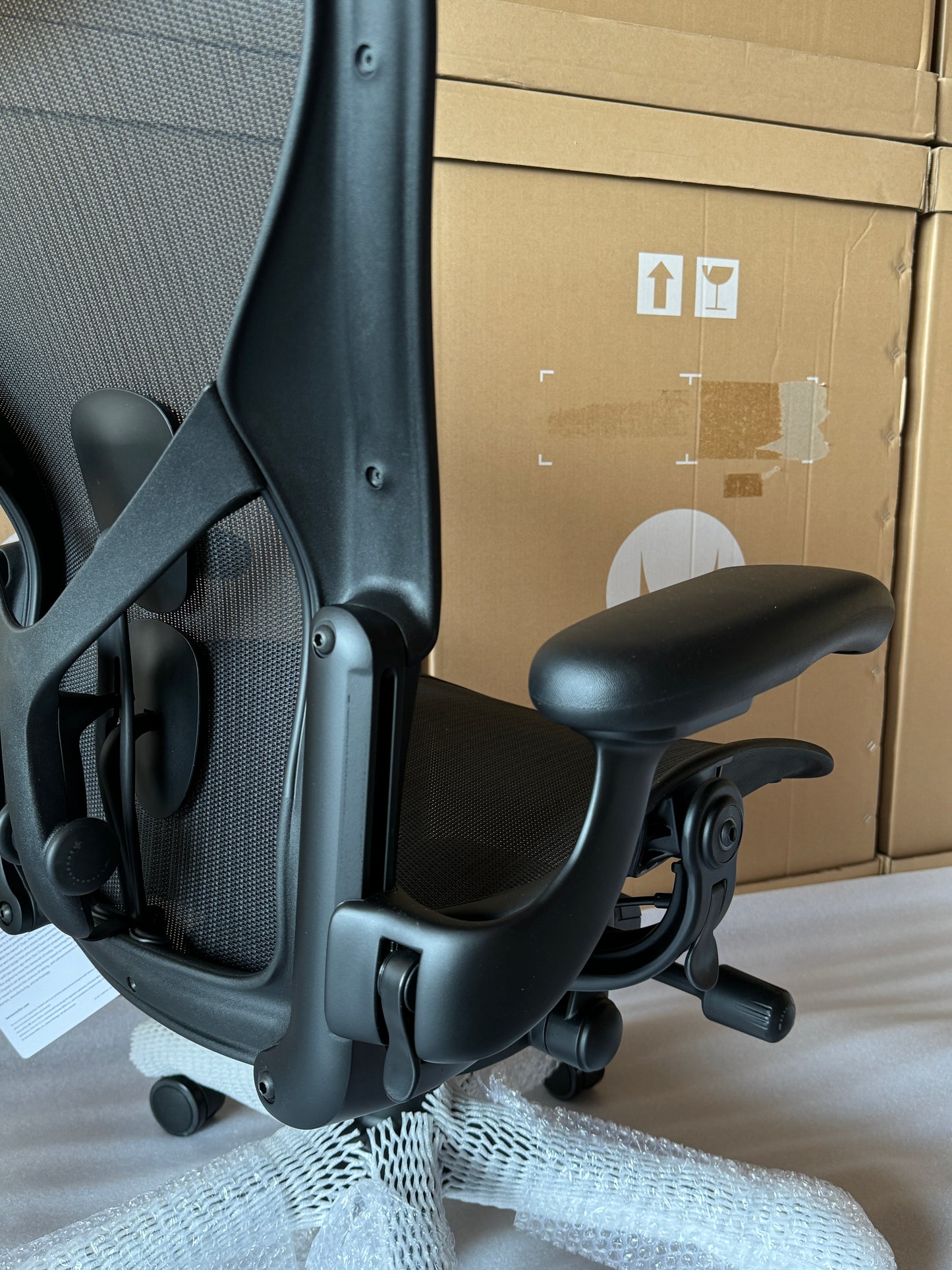 Aeron Chair - Onyx (12 Year Warranty)