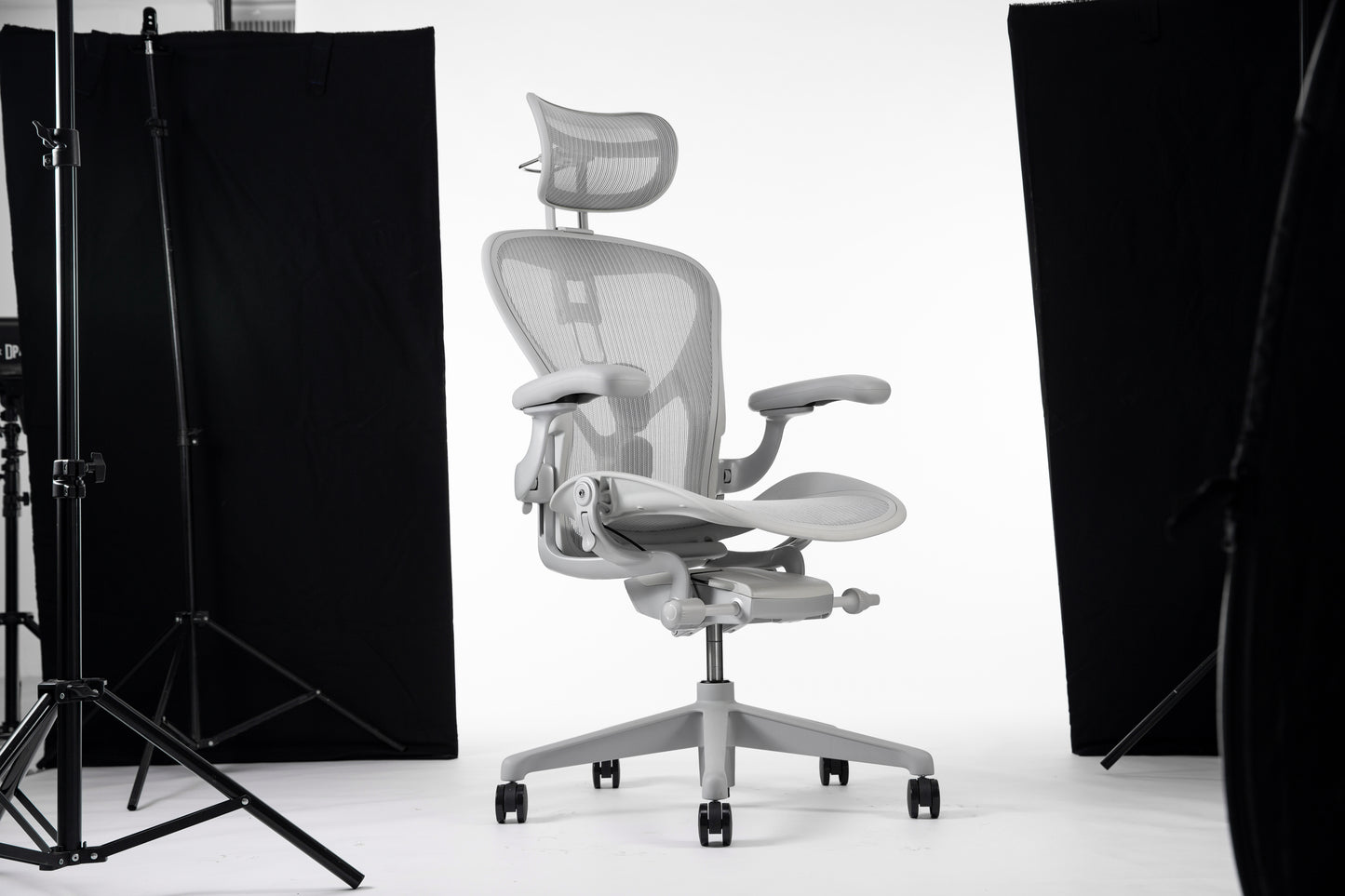 Aeron Chair - Mineral Satin Aluminium Base (12 Year Warranty)