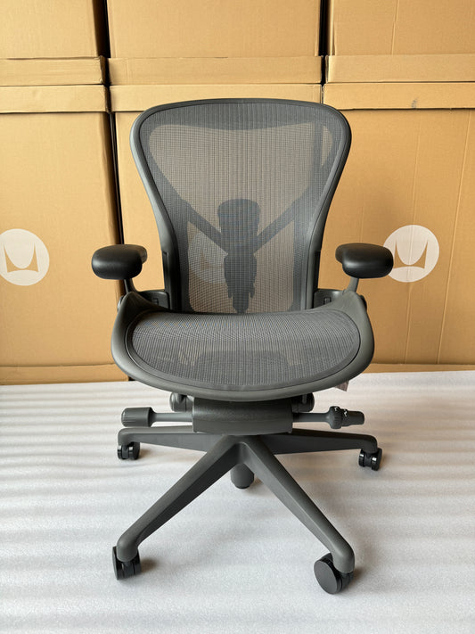 Aeron Chair - Graphite (1 Year Warrranty)