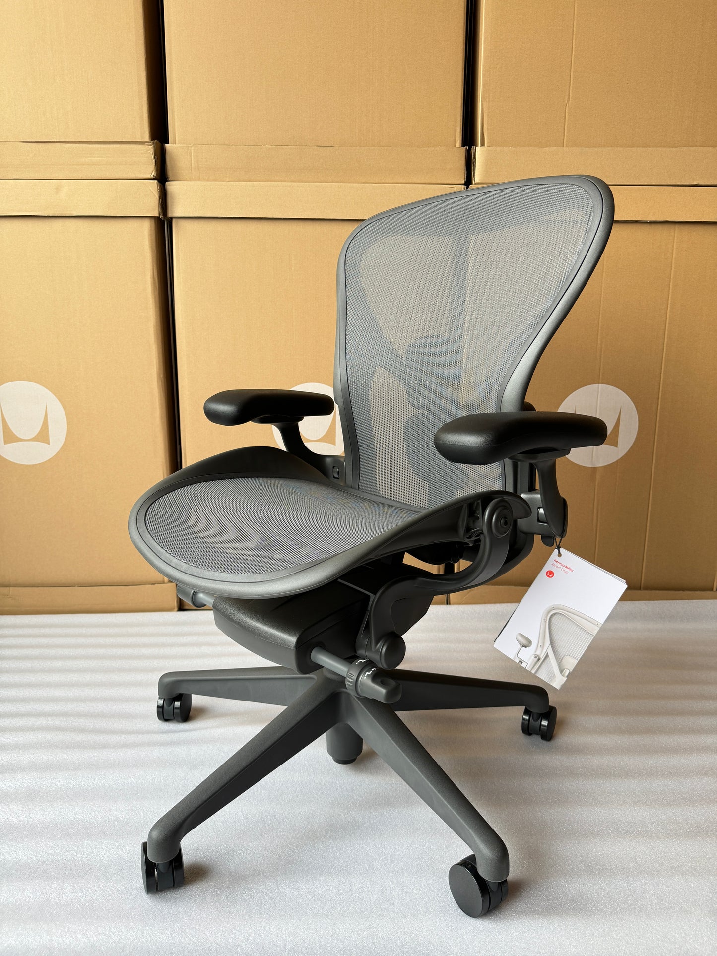 Aeron Chair - Graphite (1 Year Warrranty)